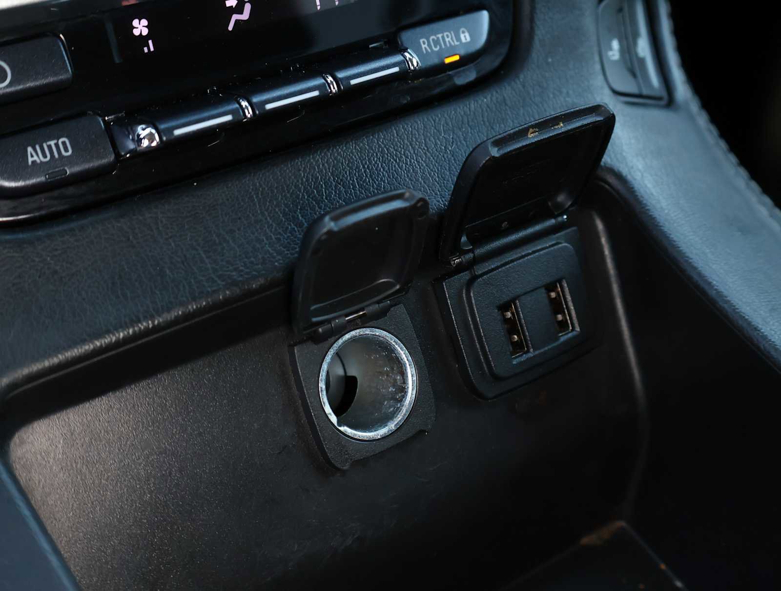 2019 Chevrolet Tahoe LT photo 14