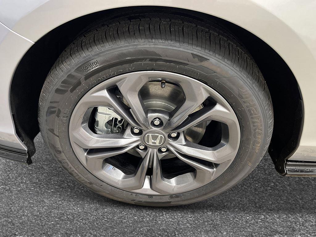 2025 Honda Accord Hybrid EX-L photo 9