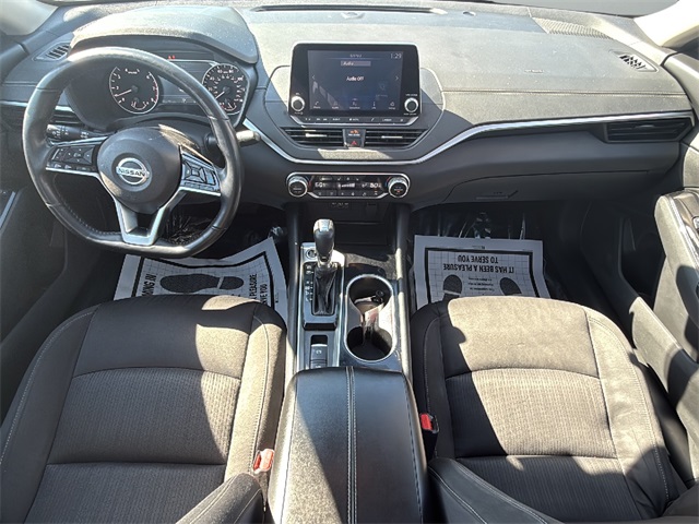 2020 Nissan Altima 2.5 SV photo 12