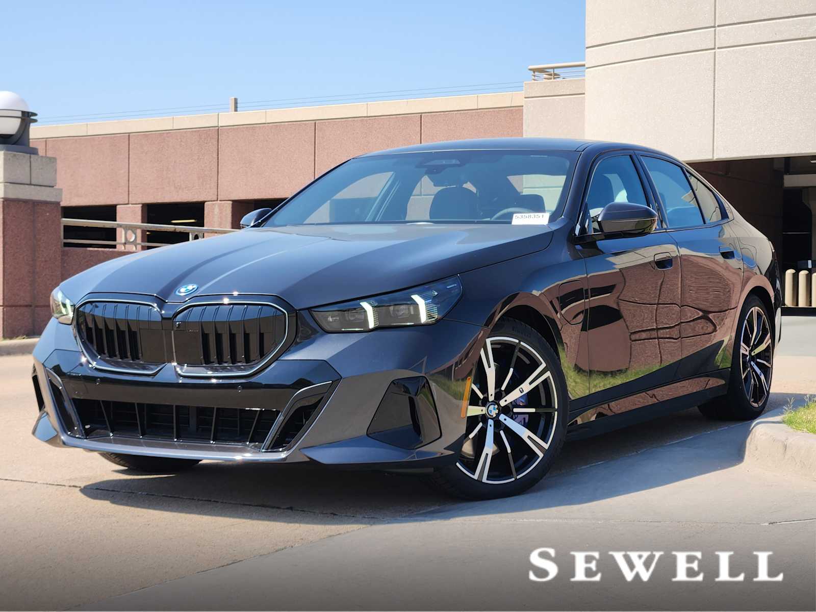 2026 BMW 5 Series 550e xDrive