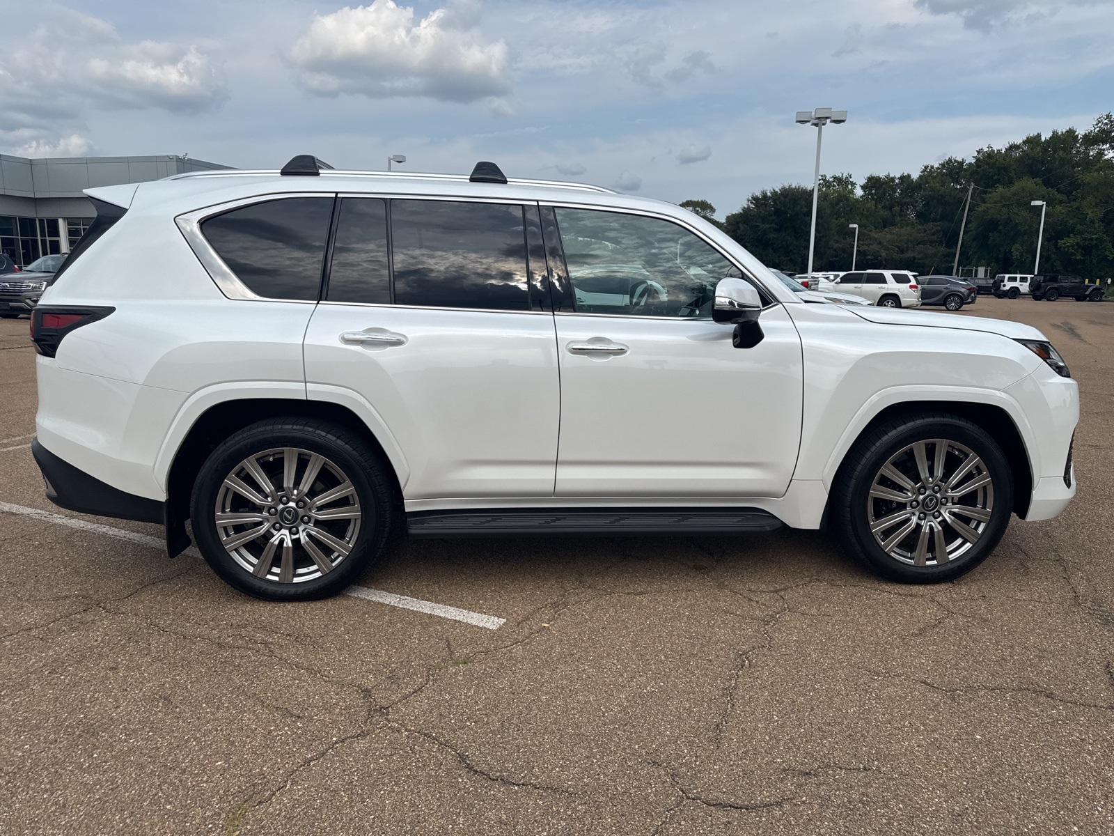 2022 Lexus LX 600 Ultra Luxury photo 8