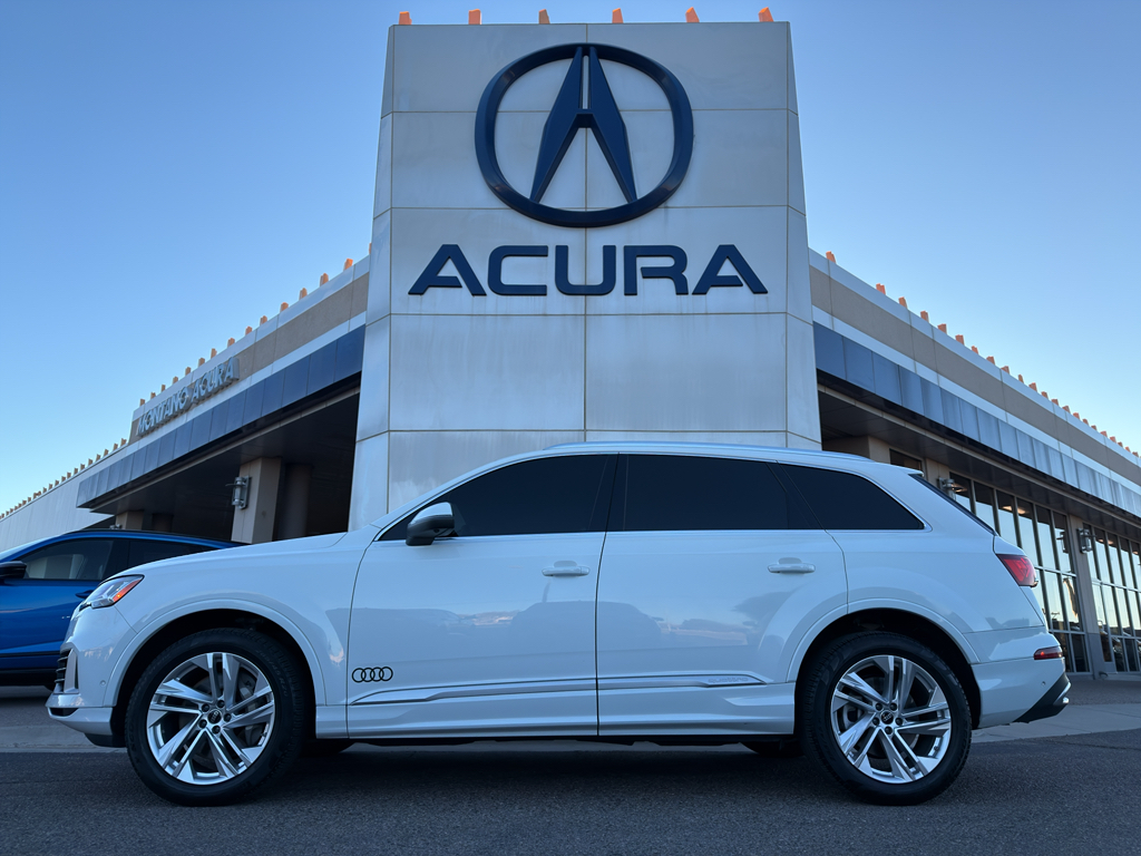 2023 Audi Q7 Premium Plus's photo