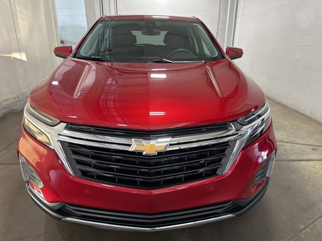 2024 Chevrolet Equinox LT photo 2