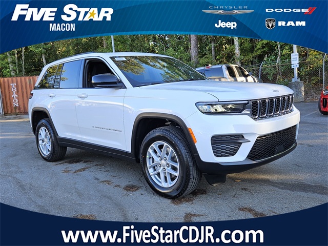 2025 Jeep Grand Cherokee Laredo's photo