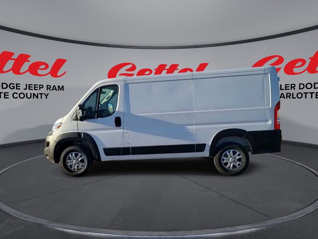 2025 Ram 2500 Base photo 5