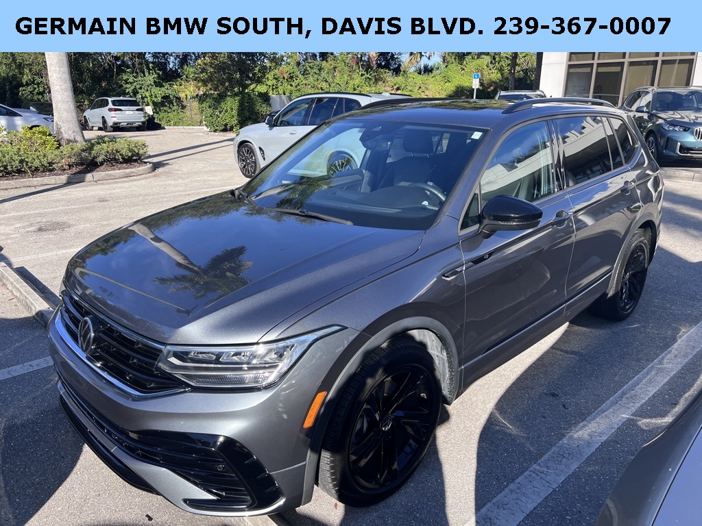 2023 Volkswagen Tiguan SE R-LINE BLACK's photo