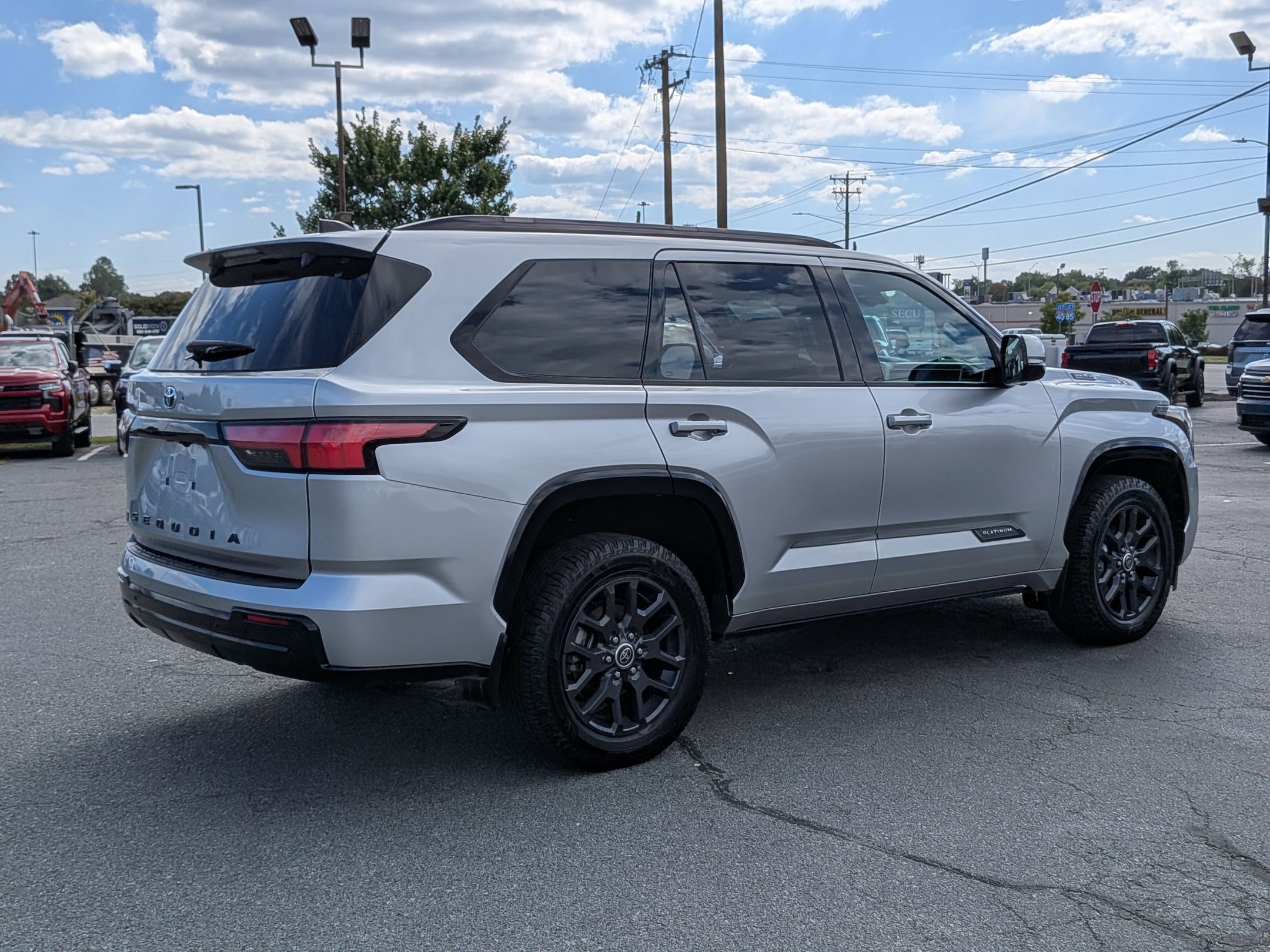 2023 Toyota Sequoia Platinum photo 5