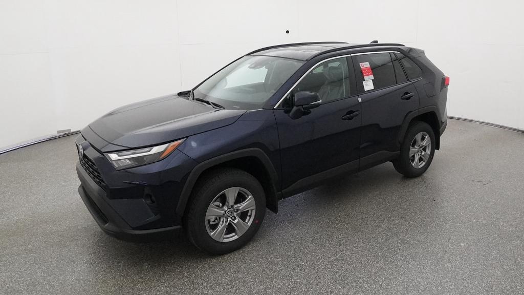 2025 Toyota RAV4 XLE's photo