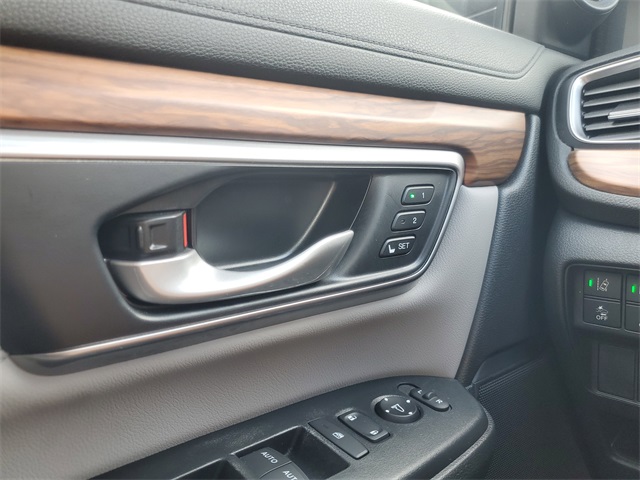 2022 Honda CR-V Hybrid Touring photo 25