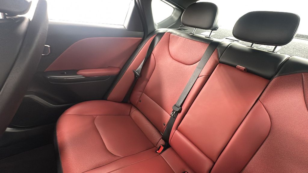 2025 Kia K4 GT-Line photo 14