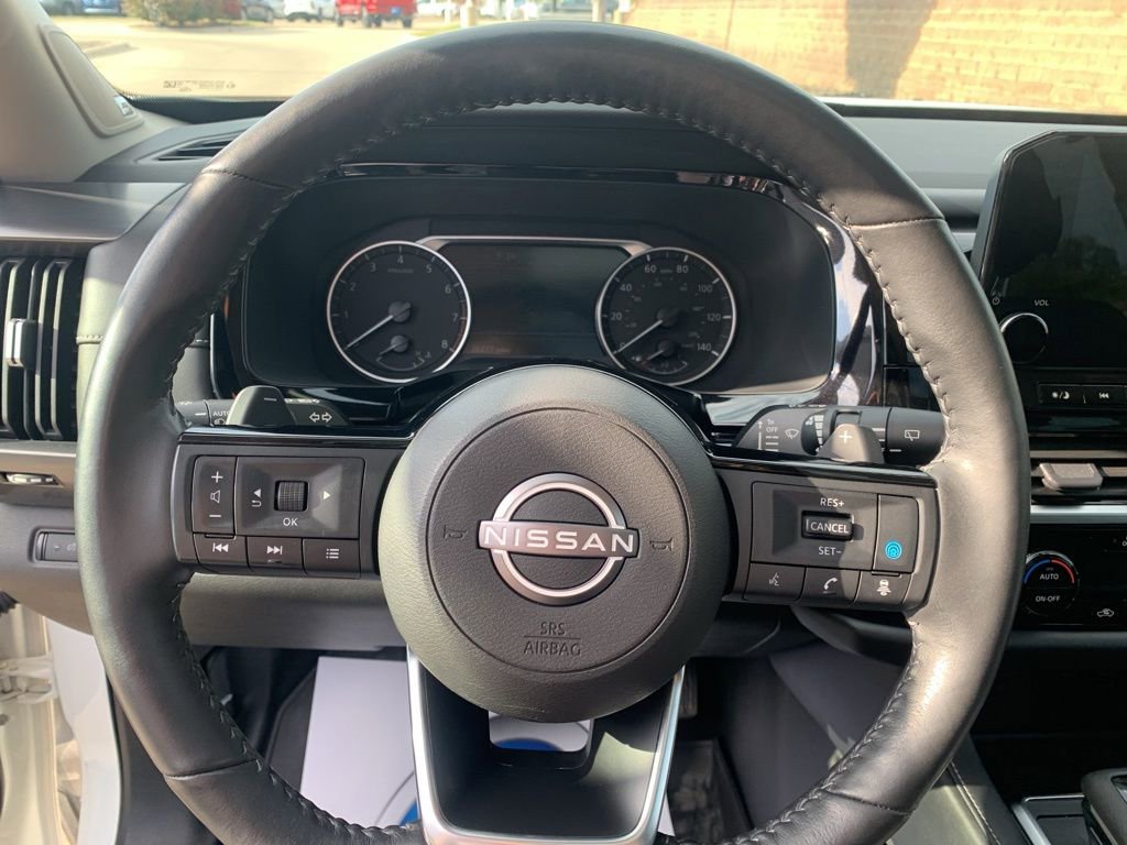 2023 Nissan Pathfinder SL photo 14