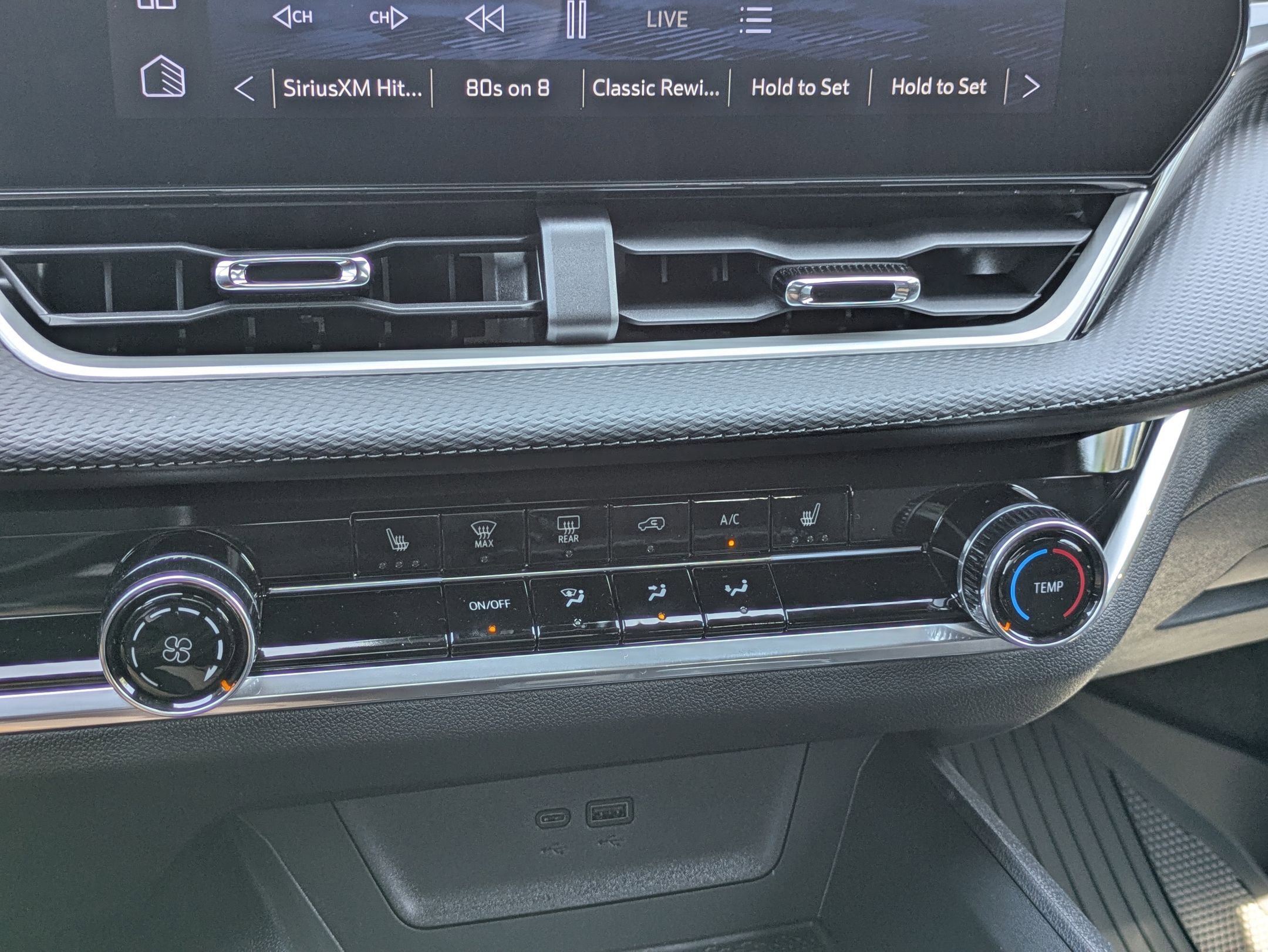 2026 Chevrolet Equinox LT photo 18