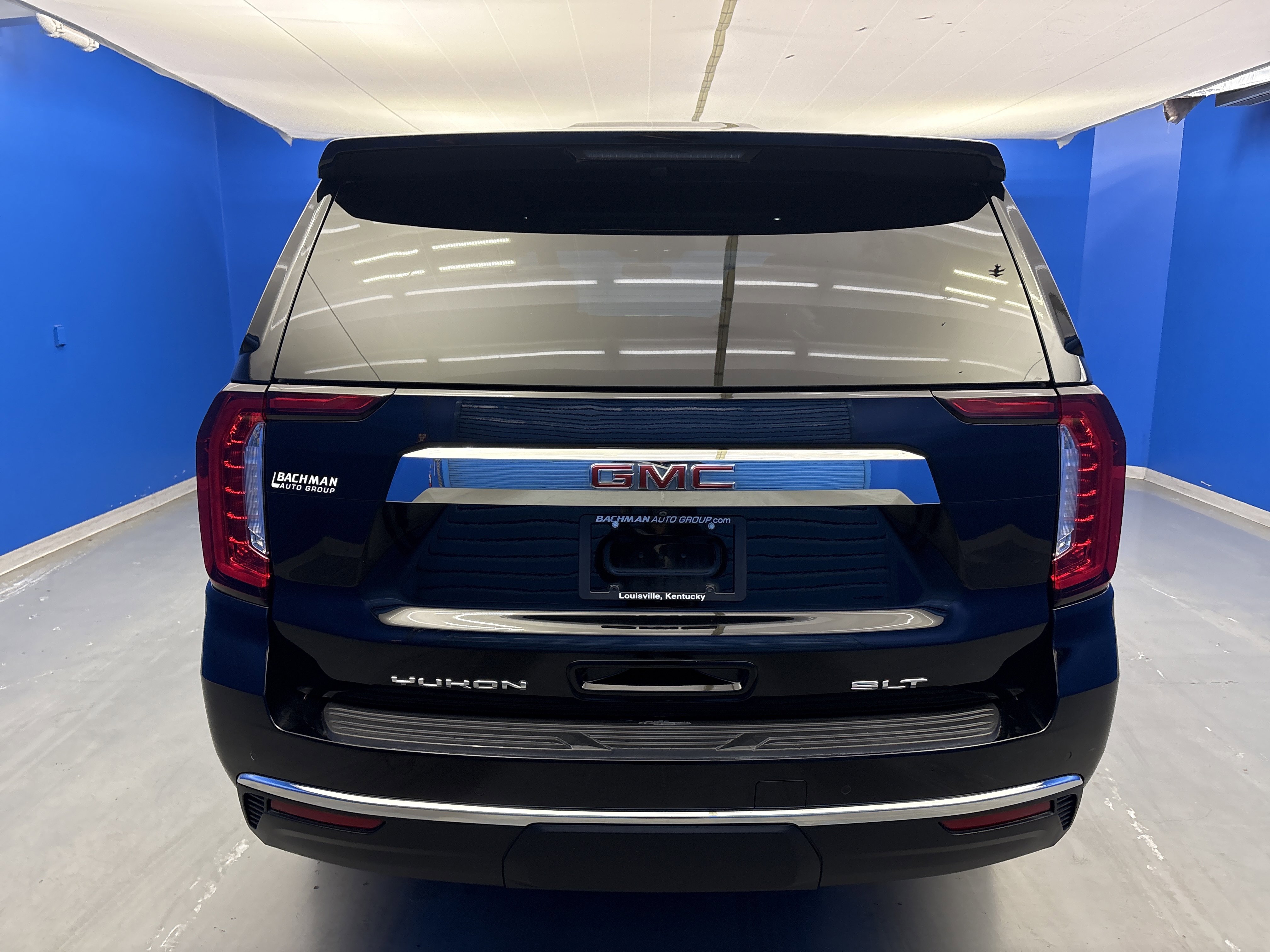 2022 Gmc Yukon SLT photo 2