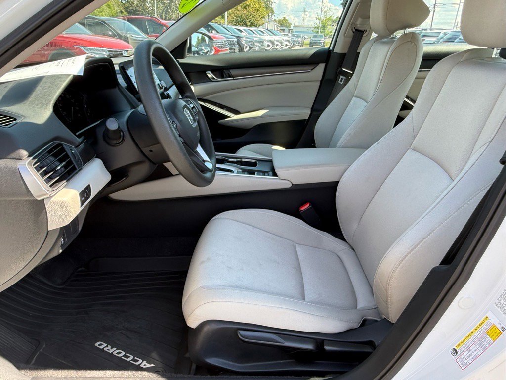 2022 Honda Accord LX 1.5T photo 3