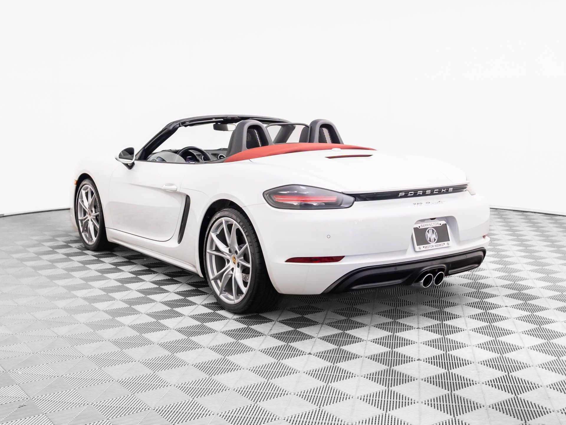 2019 Porsche Boxster photo 3
