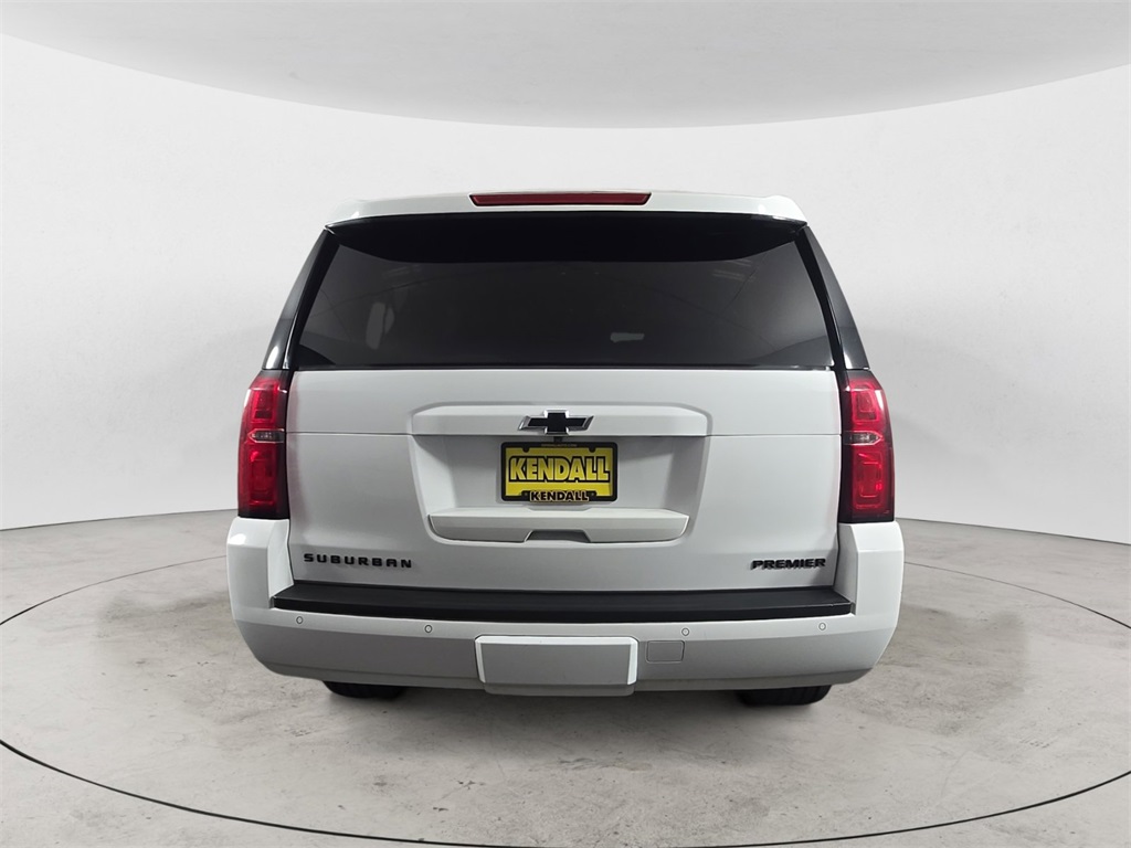 2019 Chevrolet Suburban Premier photo 4