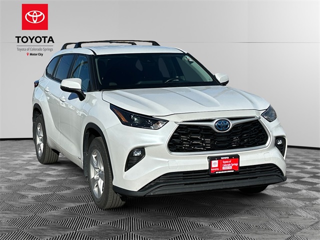 2023 Toyota Highlander LE's photo
