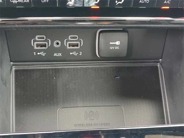 2025 Jeep Grand Cherokee Laredo Altitude photo 17