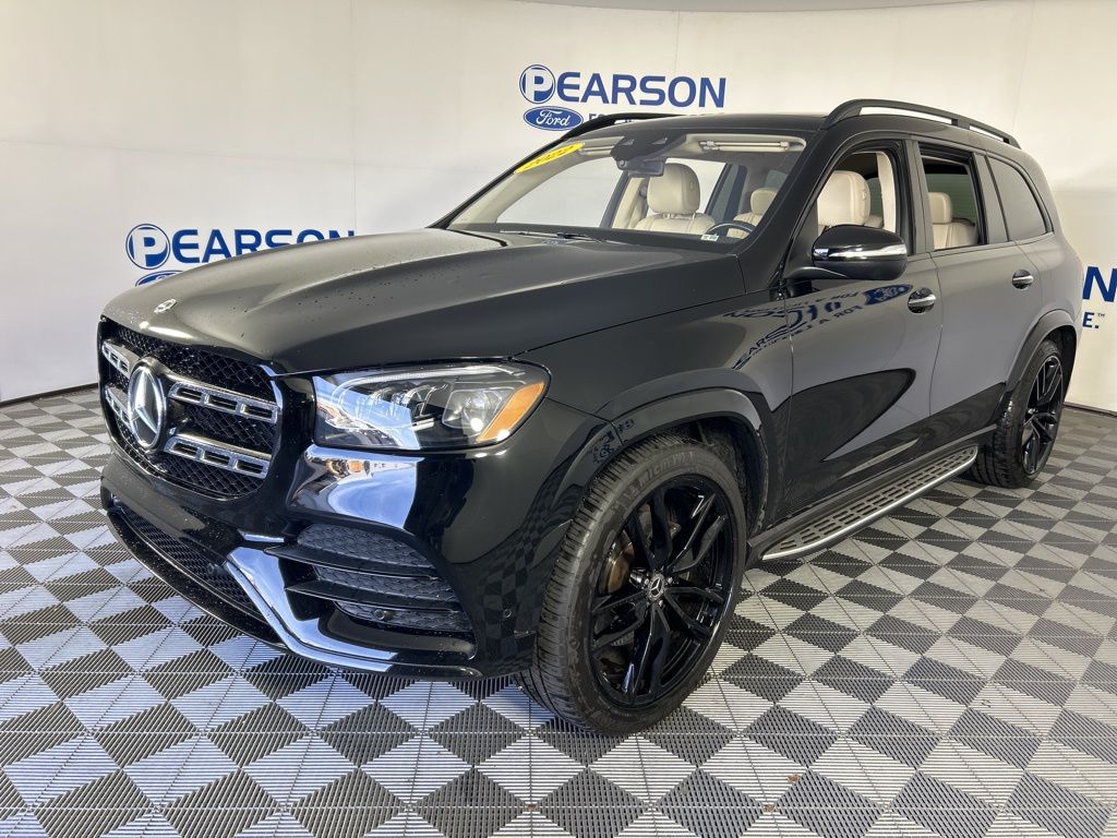 2022 Mercedes-Benz GLS GLS450's photo