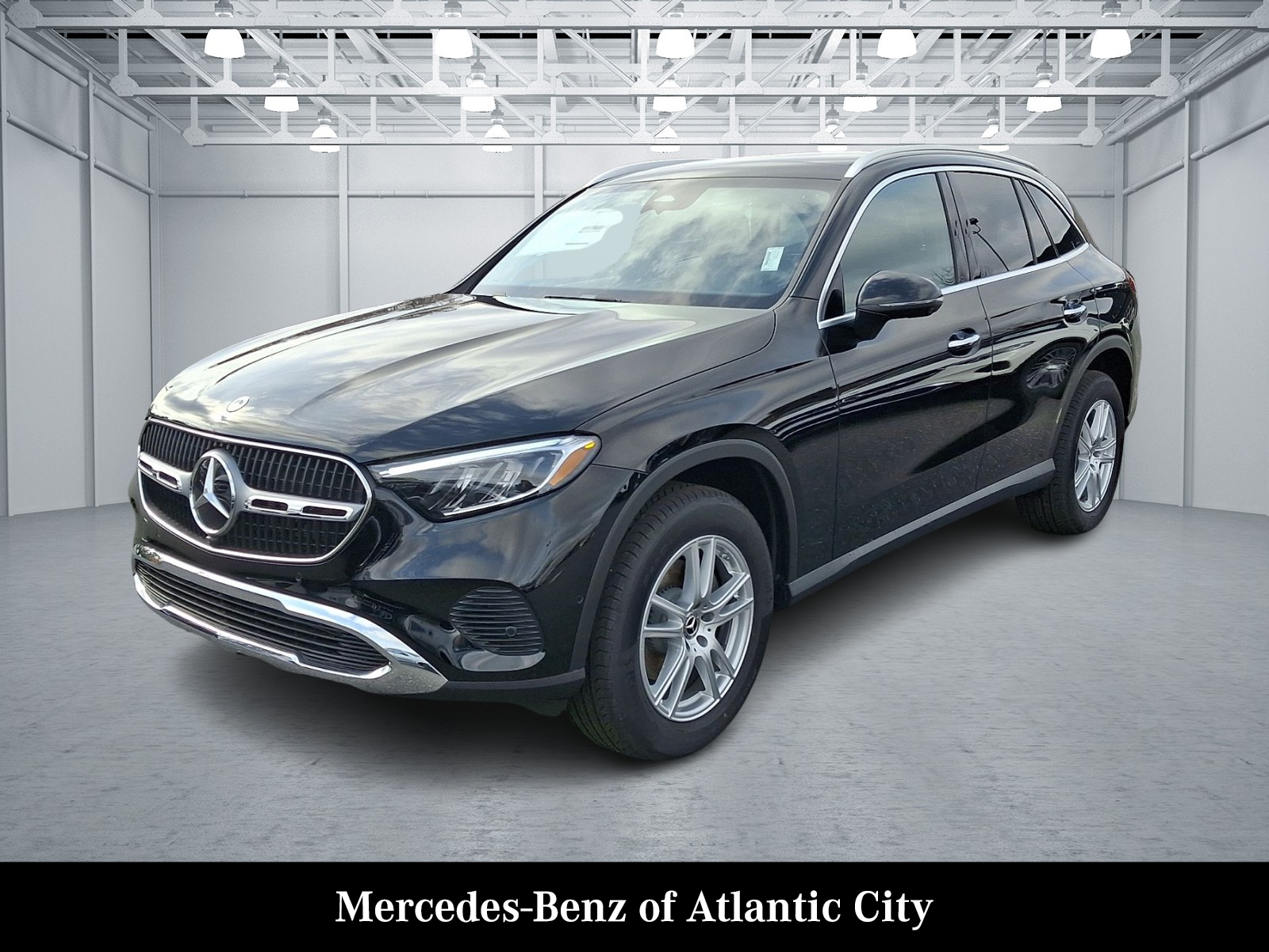 2026 Mercedes Benz GLC 300 4MATIC photo 2