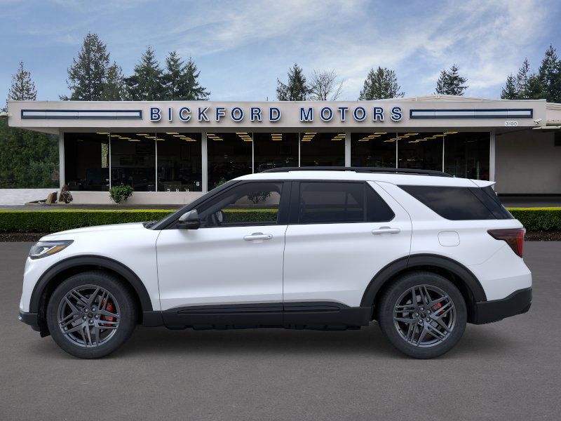 2025 Ford Explorer ST photo 3