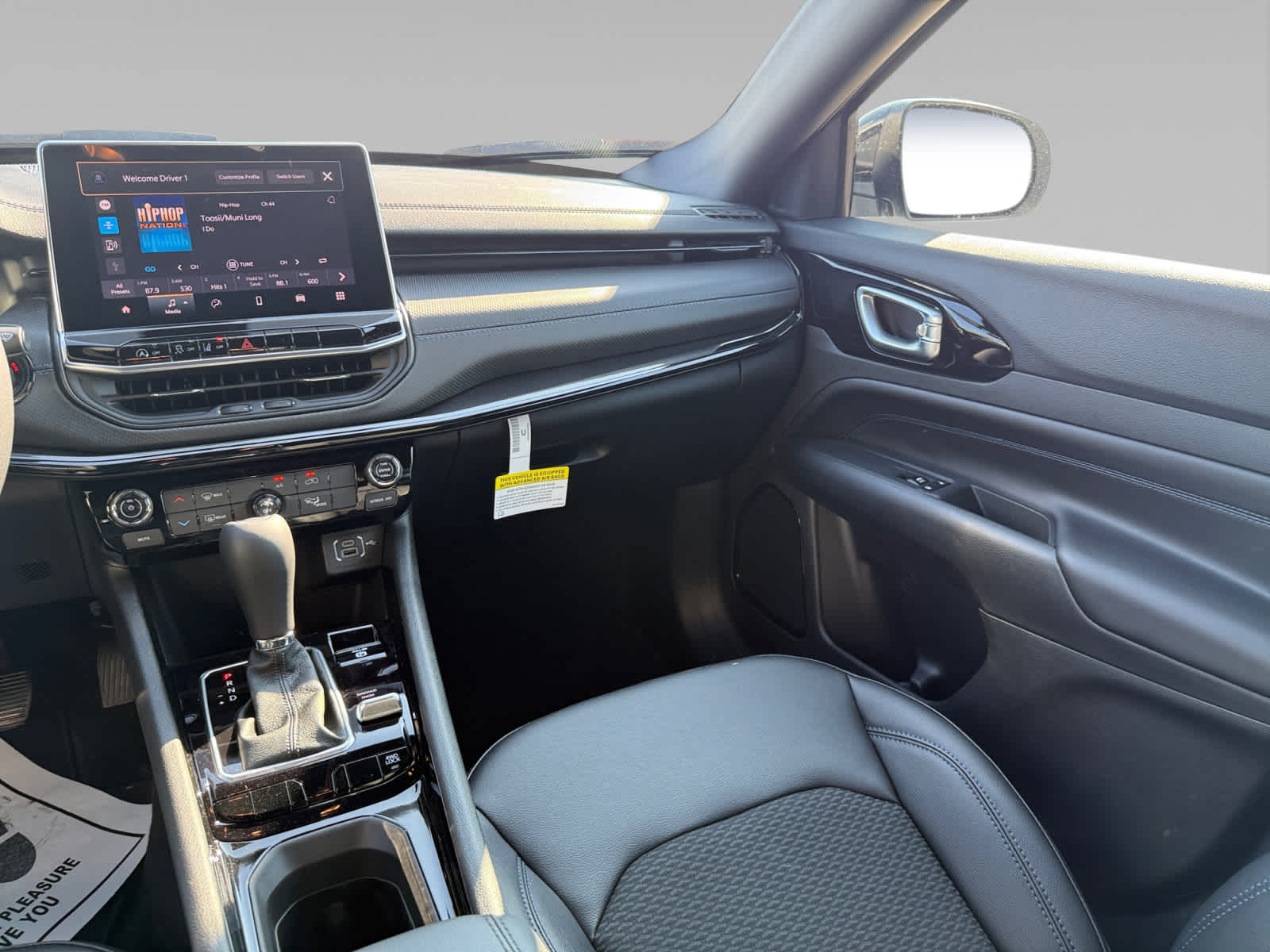 2026 Jeep Compass Latitude Altitude photo 10