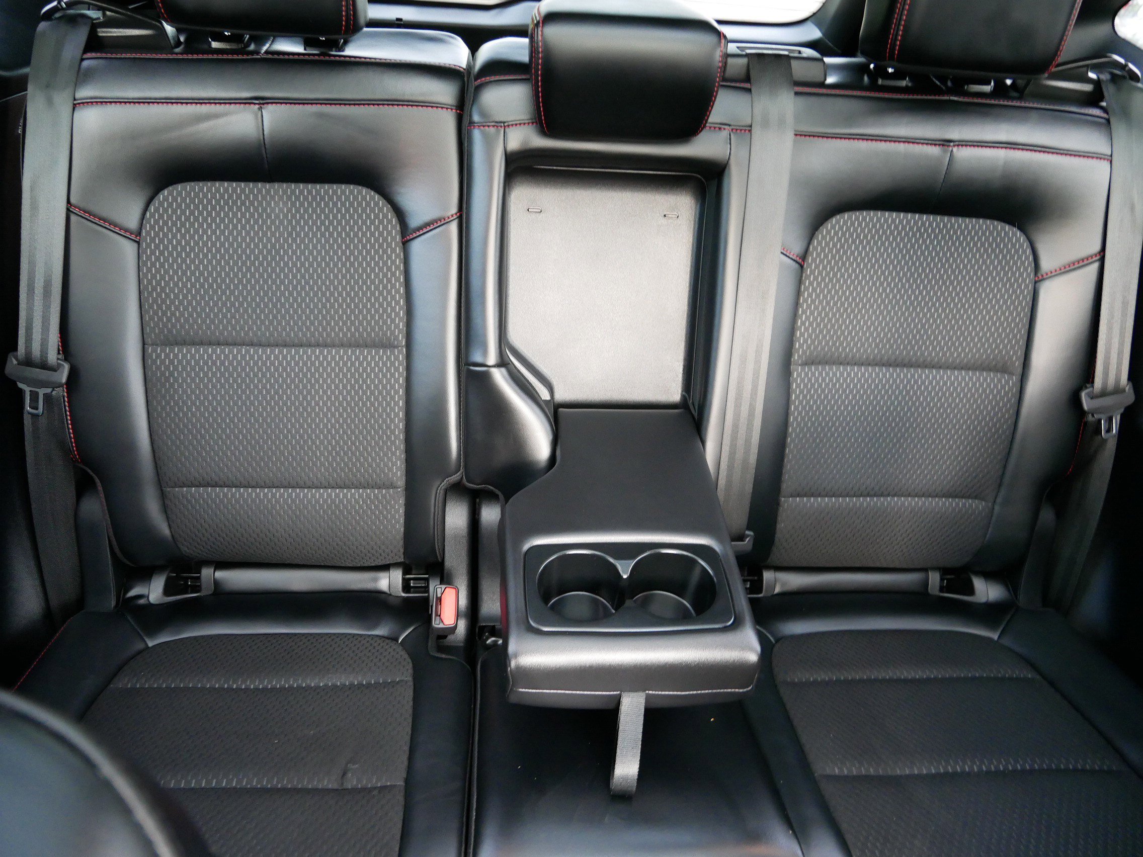 2025 Ford Escape ST-Line photo 12