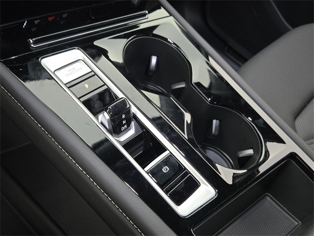 2025 Volkswagen Atlas Cross Sport SE Technology photo 12
