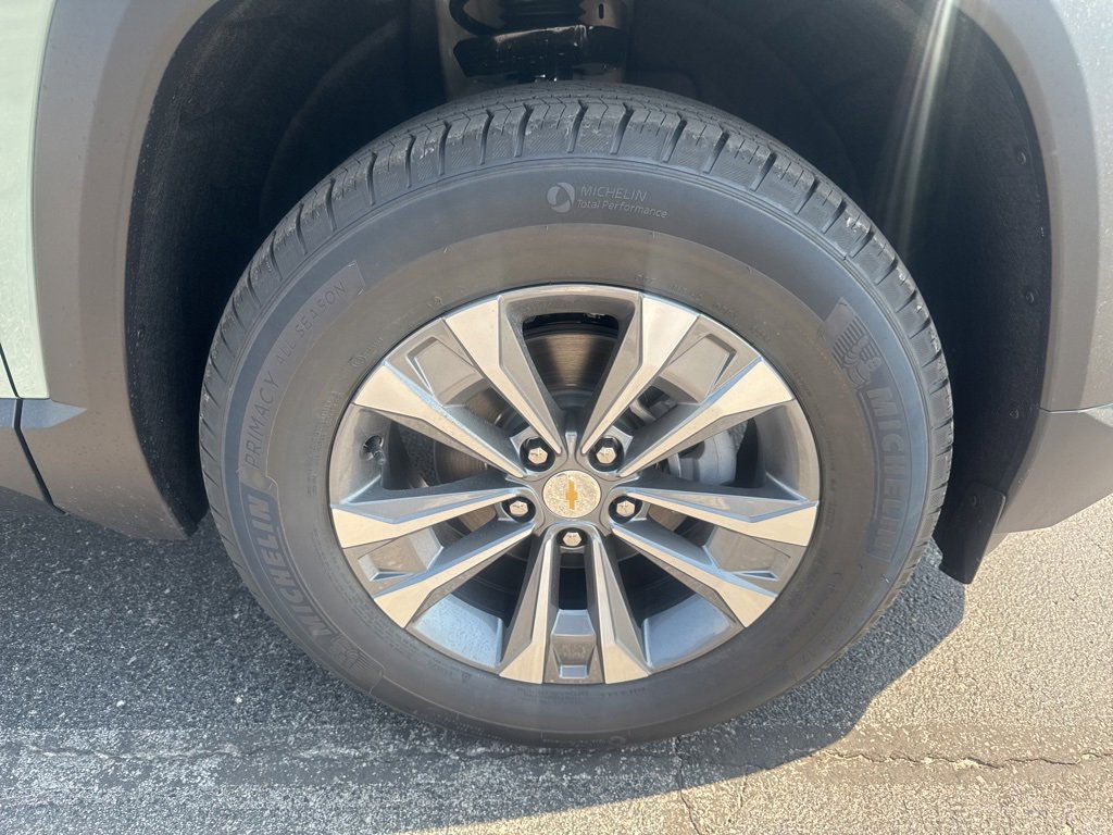 2026 Chevrolet Equinox LT photo 8