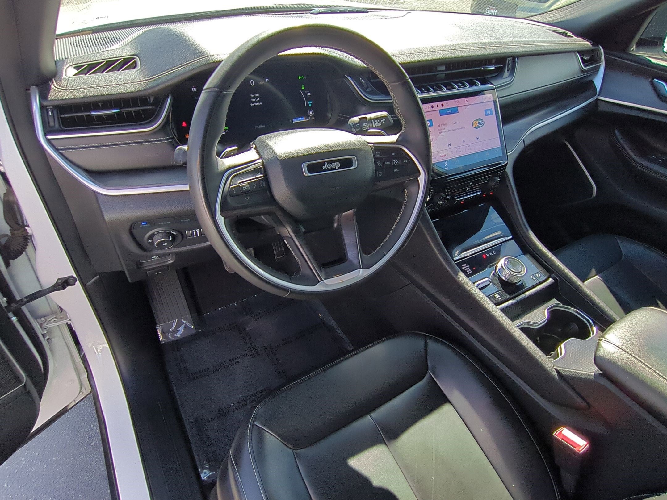 2024 Jeep Cherokee Limited 4xe photo 13