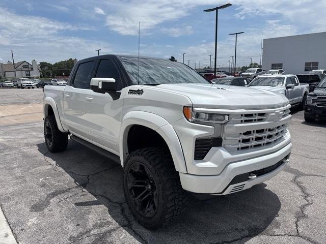 2023 Chevrolet Silverado 1500 High Country photo 4