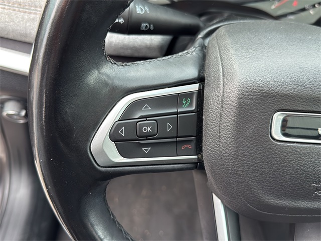 2022 Jeep Compass Latitude Lux photo 9