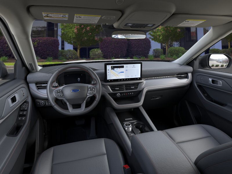 2025 Ford Explorer photo 7