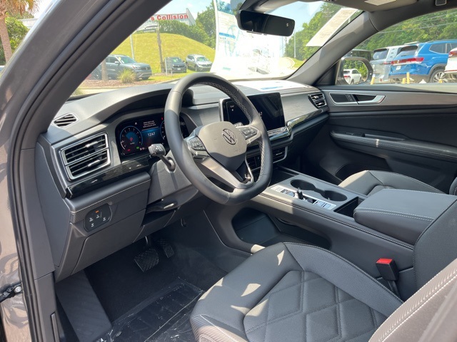 2025 Volkswagen Atlas Cross Sport SE photo 6