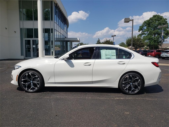 2025 Bmw 330i 330i xDrive photo 2