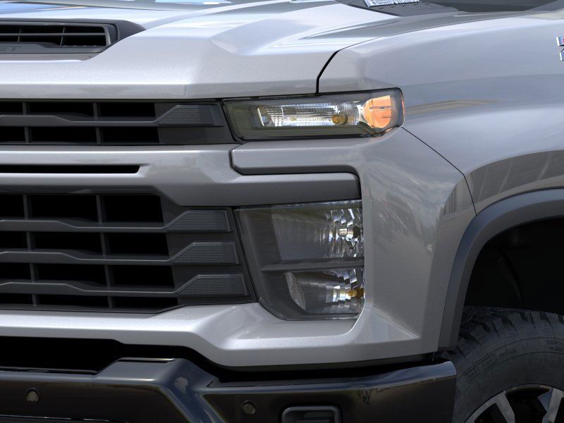 2025 Chevrolet Silverado 2500HD Custom photo 10