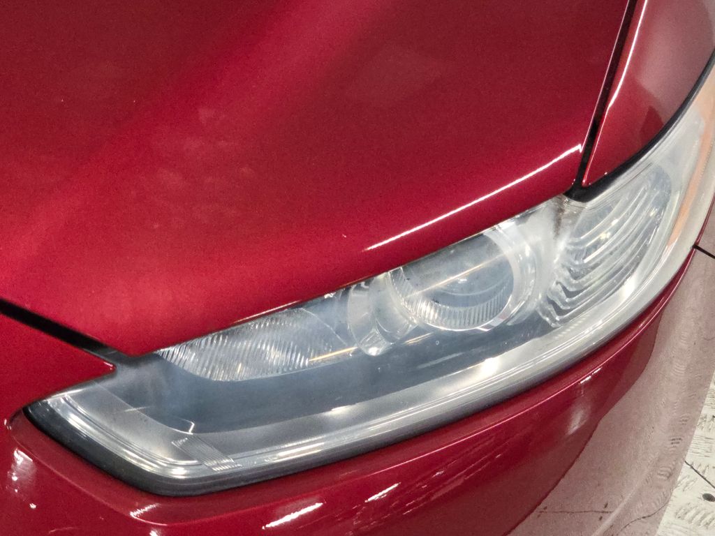 2013 Ford Fusion Energi SE photo 11