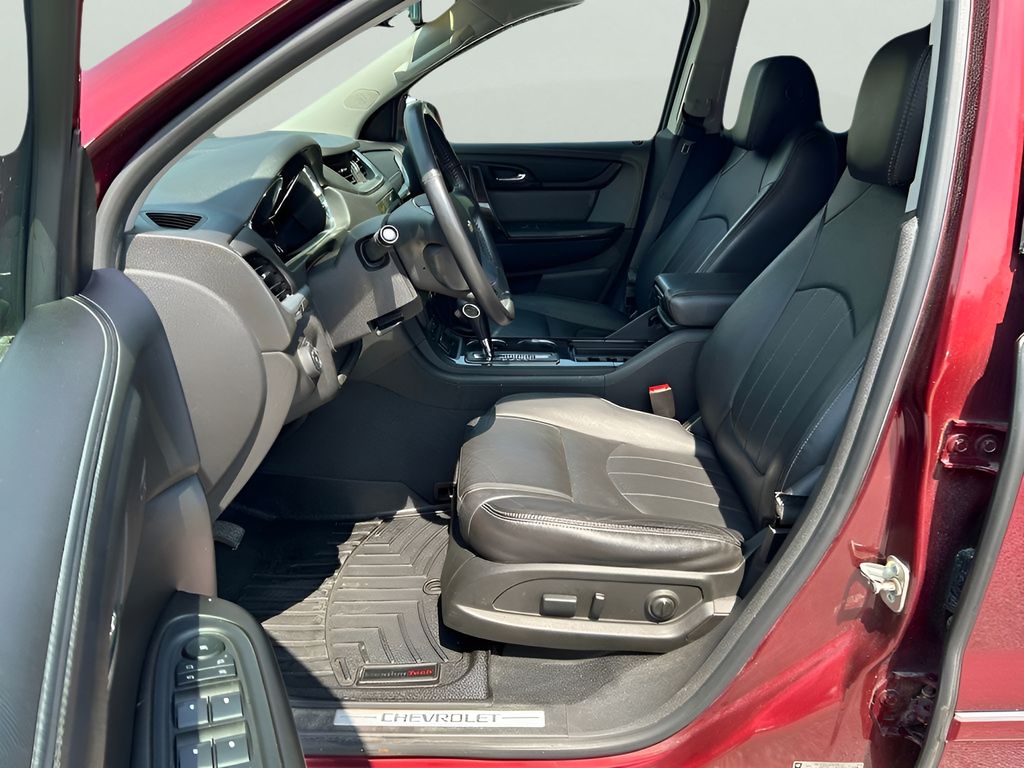 2017 Chevrolet Traverse Premier photo 9
