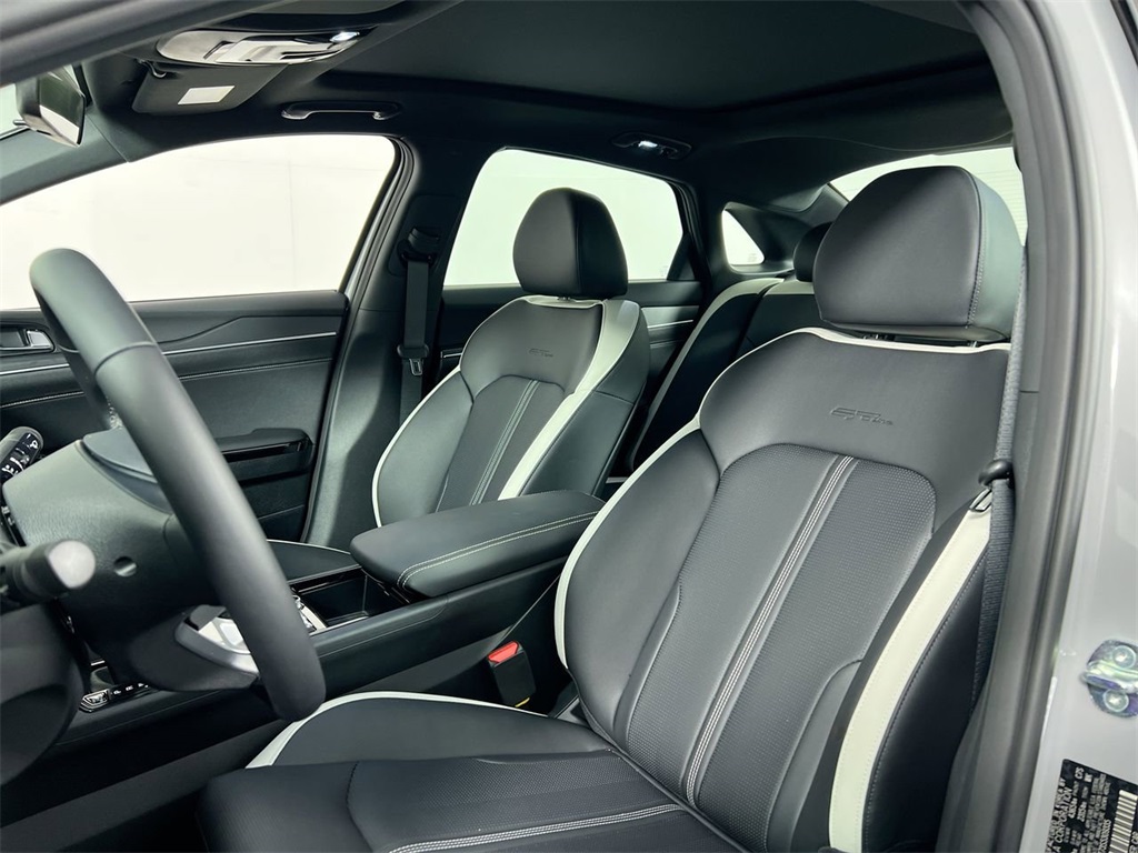 2026 Kia K5 GT-Line photo 13