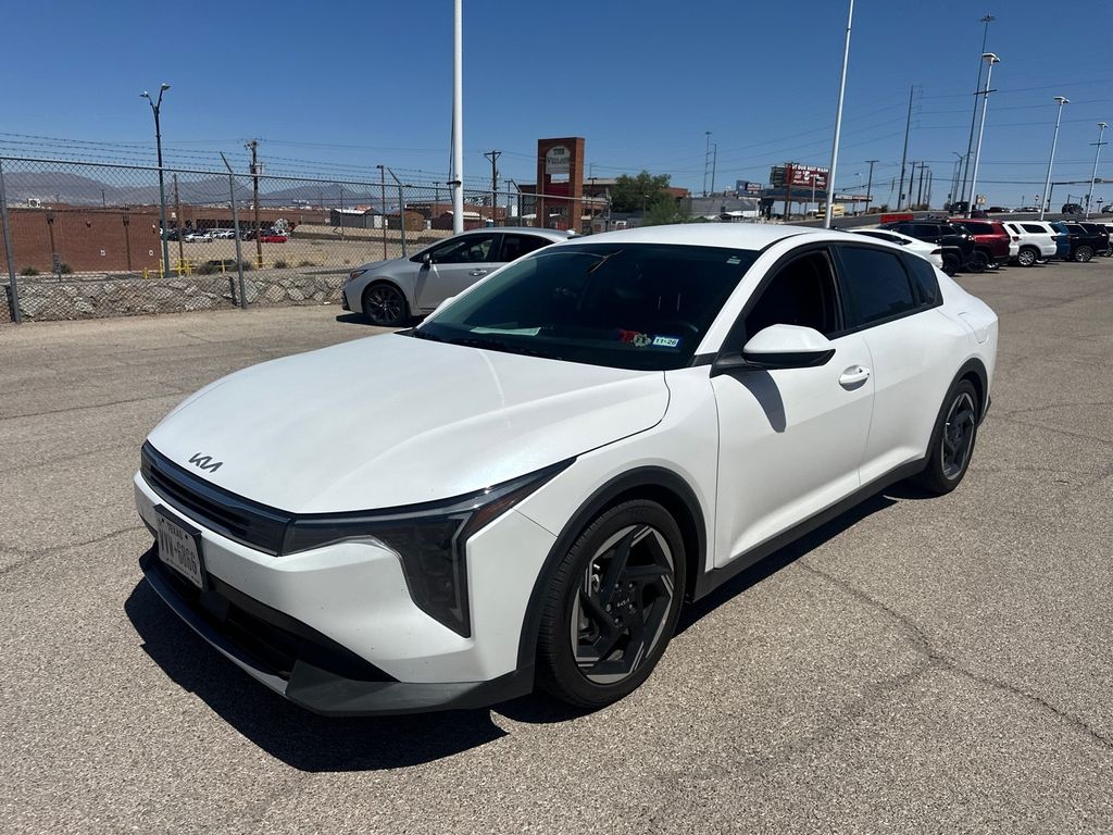 Used 2025 White Kia EX image 1