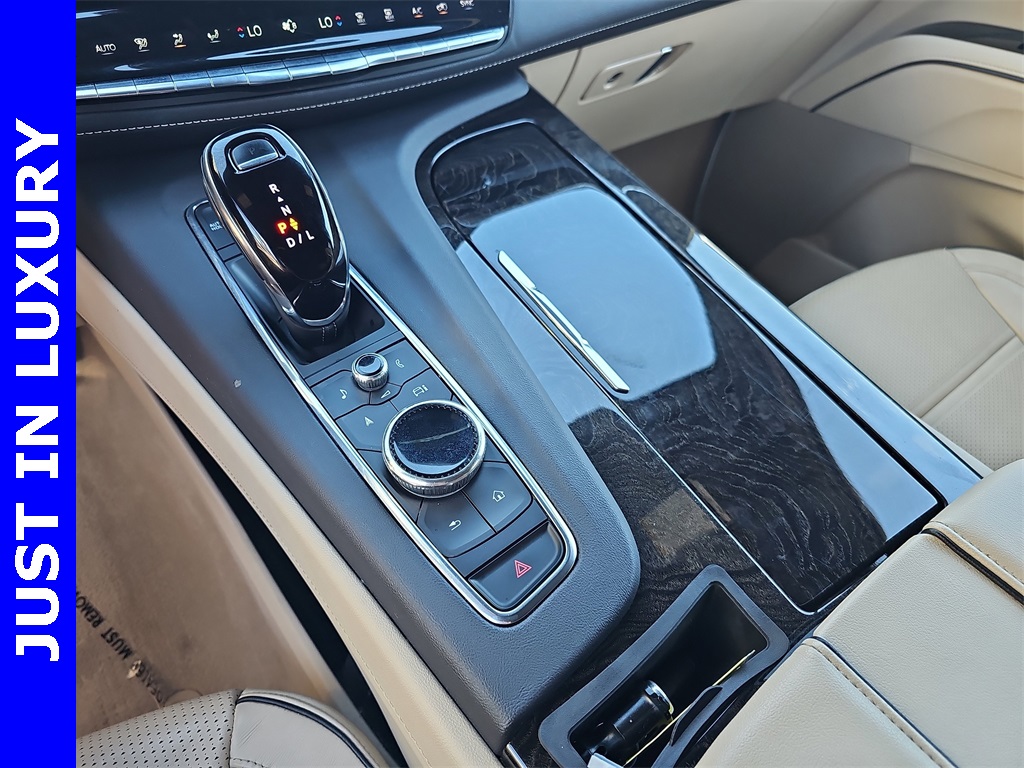 2023 Cadillac Escalade Premium Luxury photo 24