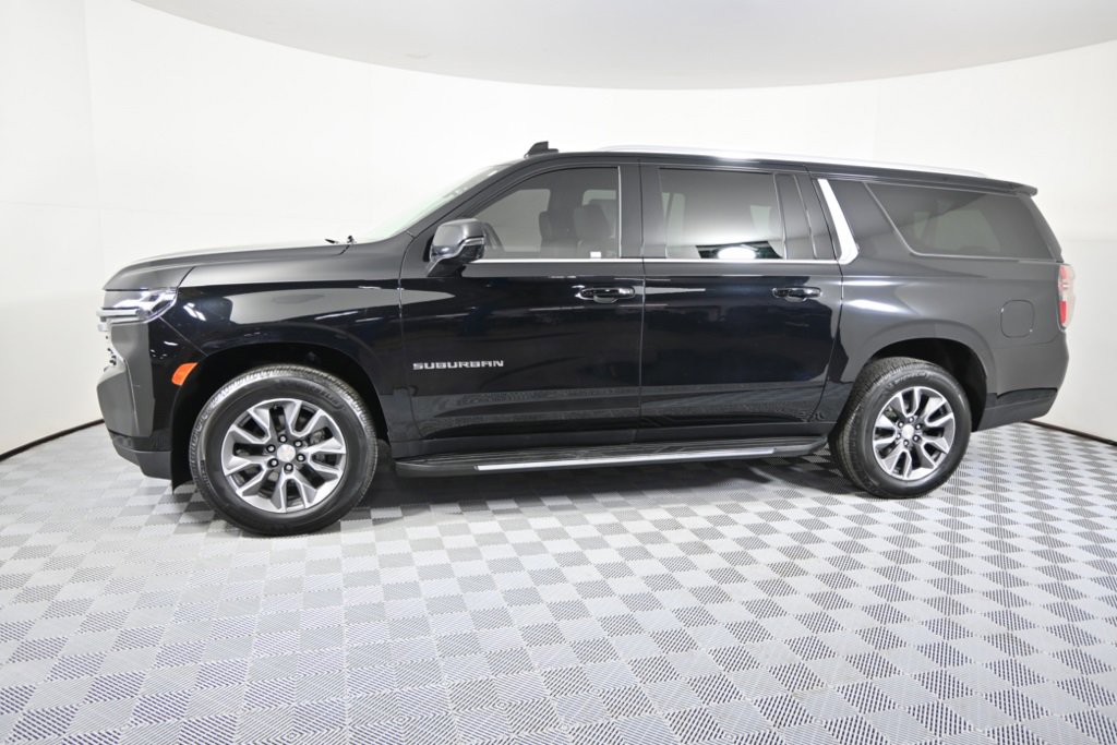 Used 2023 Chevrolet Suburban LT with VIN 1GNSKCKD8PR274435 for sale in Forest Lake, Minnesota