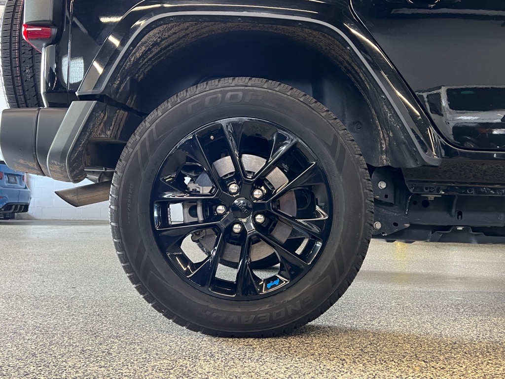 2023 Jeep Wrangler Sahara 4xe photo 23