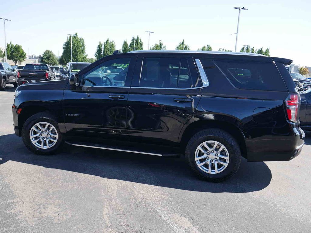 2022 Chevrolet Tahoe LS photo 4