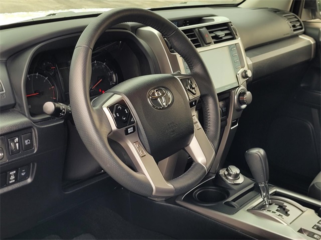 2022 Toyota 4Runner SR5 Premium photo 21