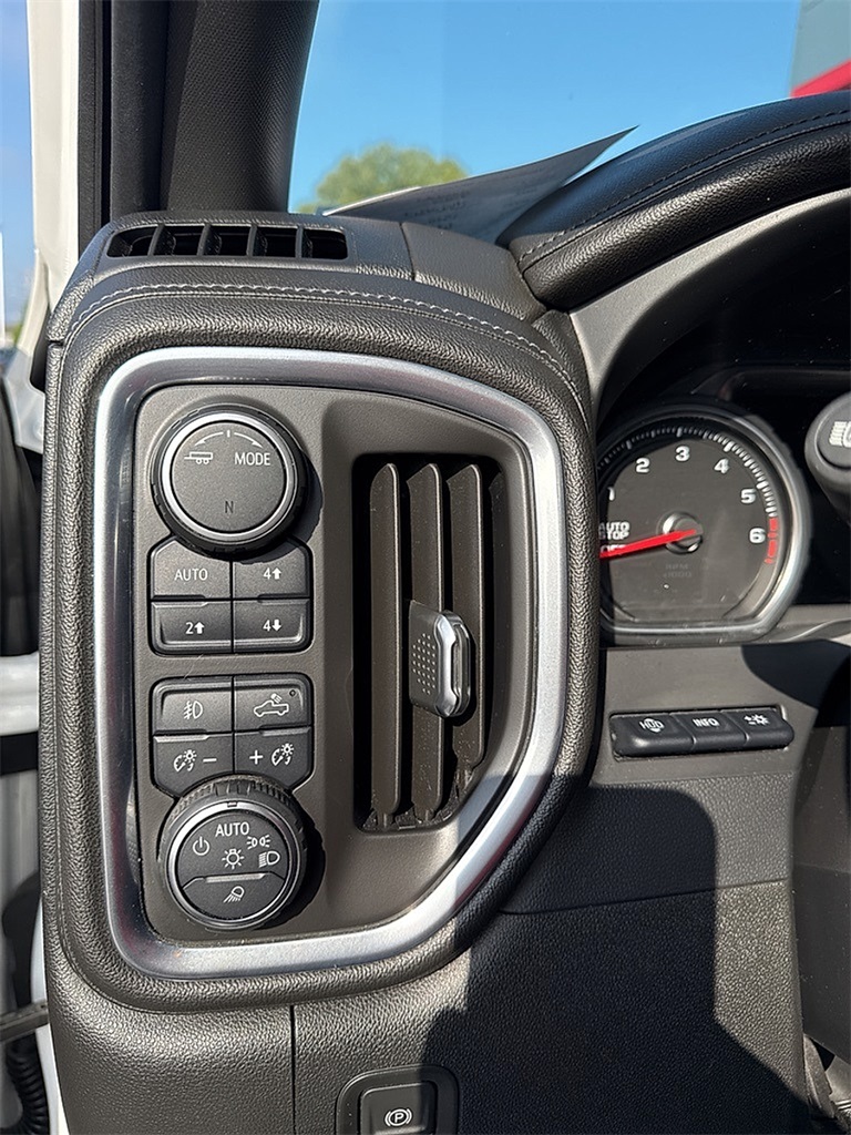 2020 Chevrolet Silverado 1500 High Country photo 20