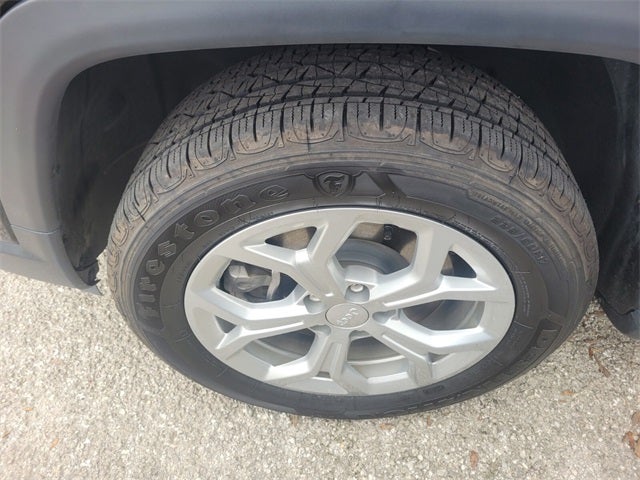 2024 Jeep Compass Latitude photo 4