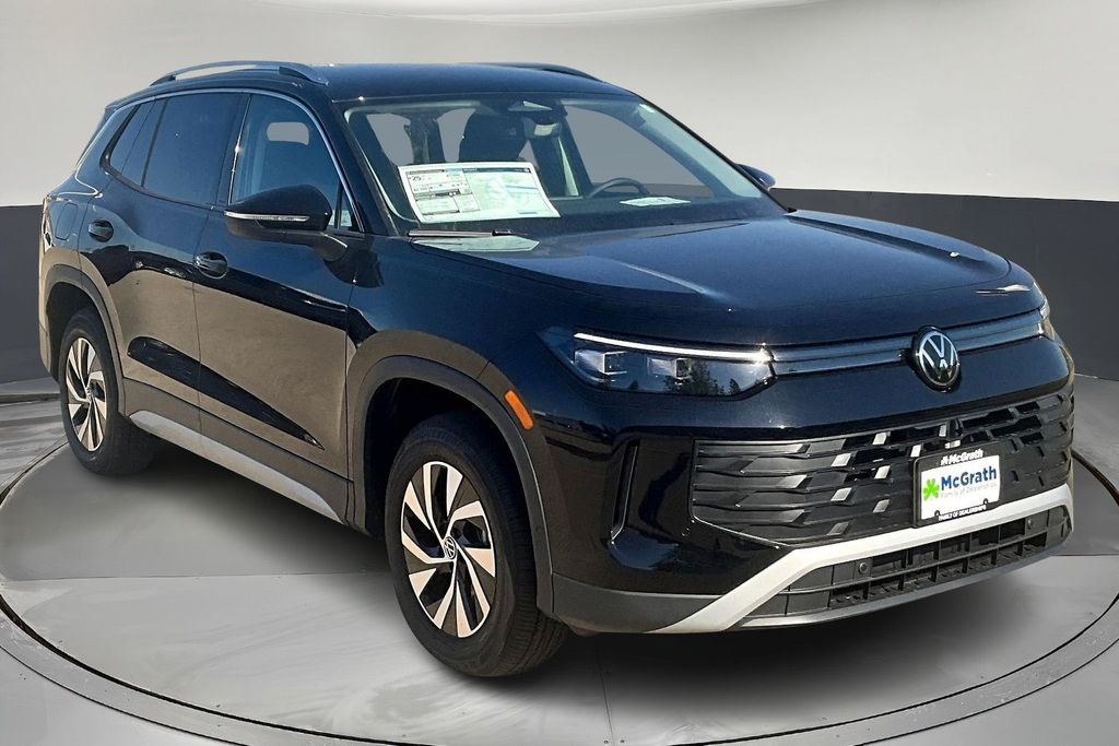 2025 Volkswagen Tiguan S's photo