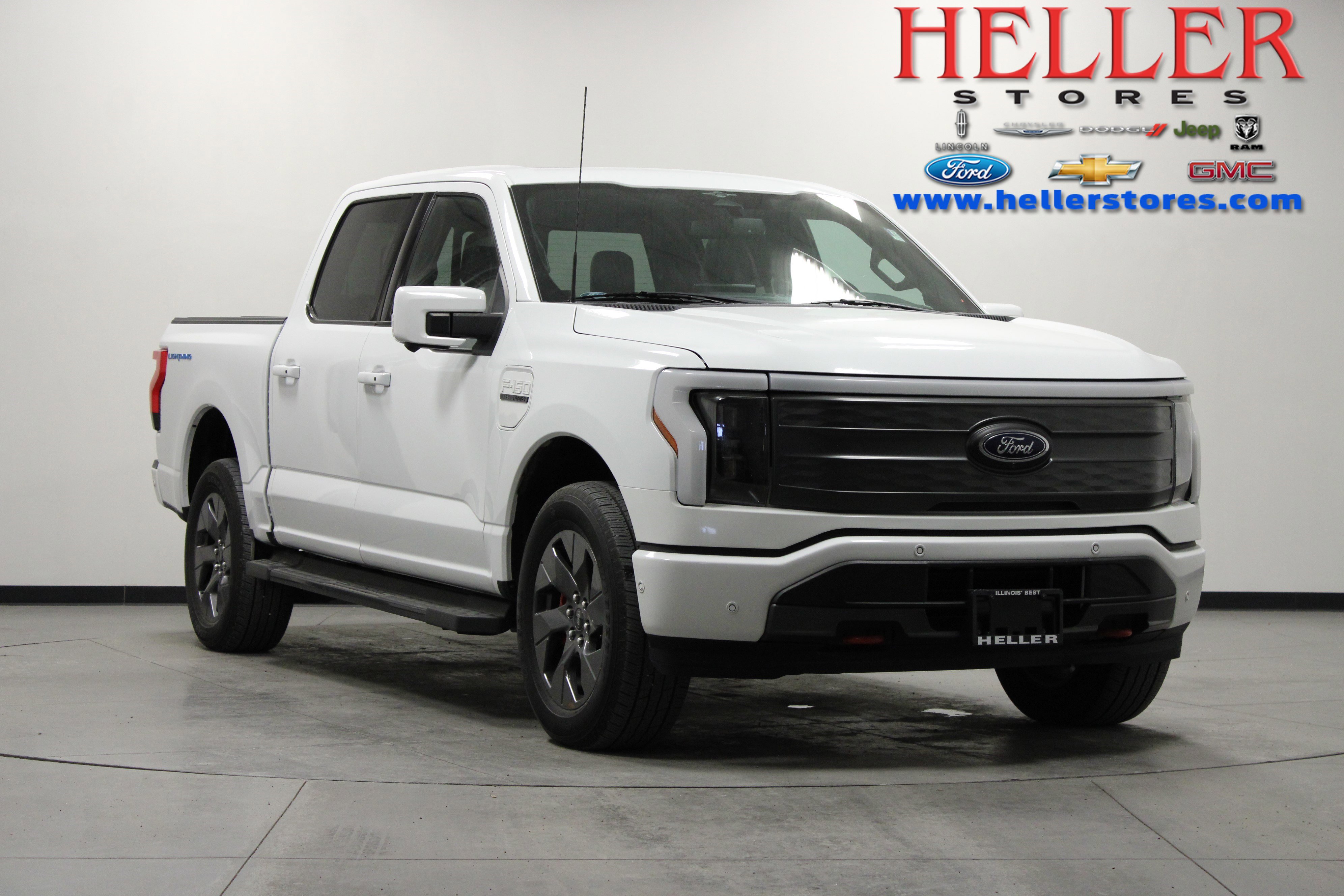 2023 Ford F-150 Lightning Lariat's photo