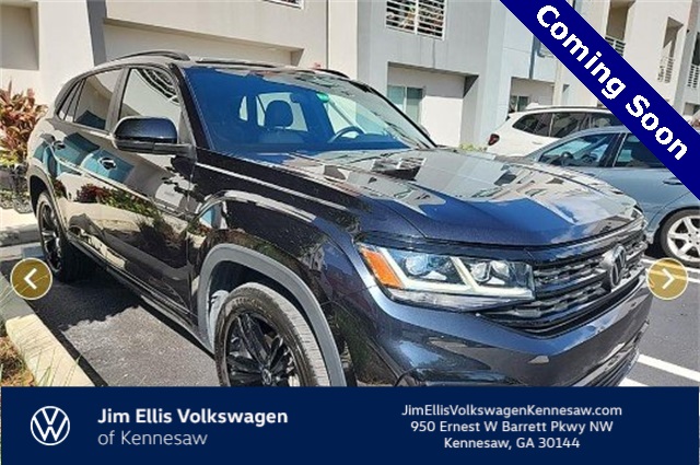 2023 Volkswagen Atlas Cross Sport SEL R-Line Black's photo